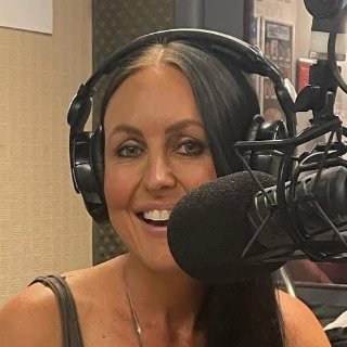What's Hot Vicki on Coast FM 963